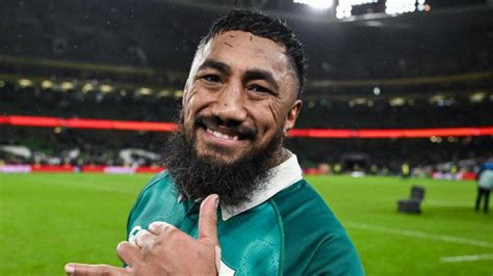 How many caps has Bundee Aki